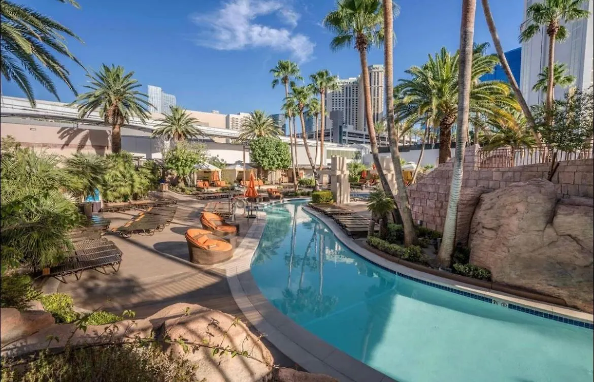 Jewel Suite W/Balcony Mgm Signature * 23Rd Floor* Strip View Las Vegas